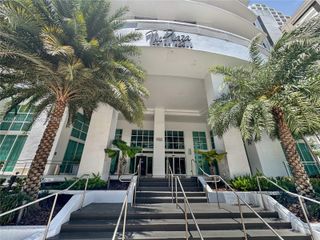 950 Brickell Bay Drive 3904, Miami, FL 33131