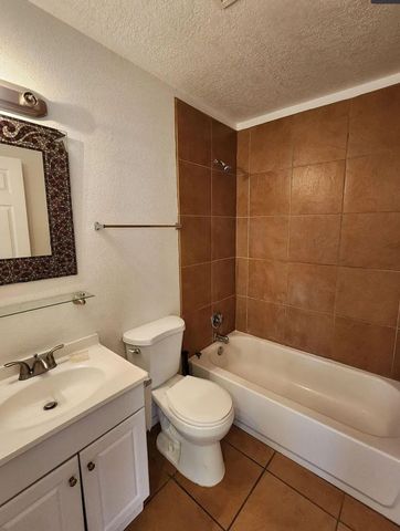 13305 Fruit Avenue NE, Albuquerque, NM 87123