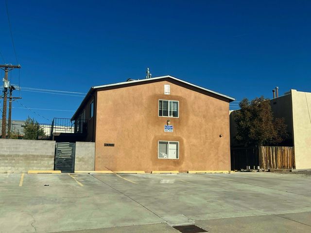 13305 Fruit Avenue NE, Albuquerque, NM 87123