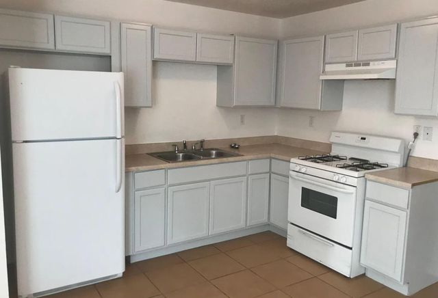 13305 Fruit Avenue NE, Albuquerque, NM 87123