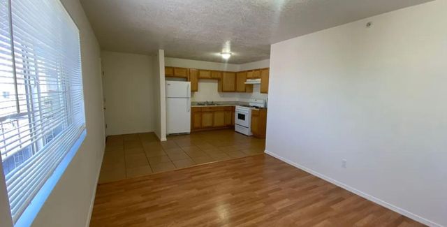 13305 Fruit Avenue NE, Albuquerque, NM 87123