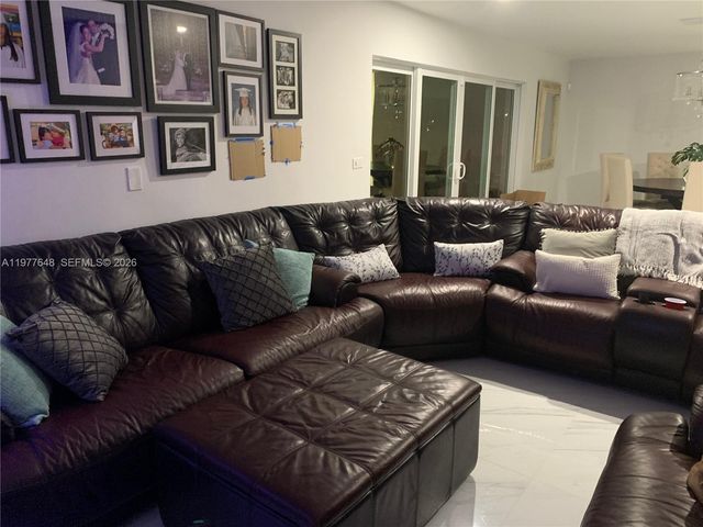 16761 SW 92nd Ave, Palmetto Bay, FL 33157