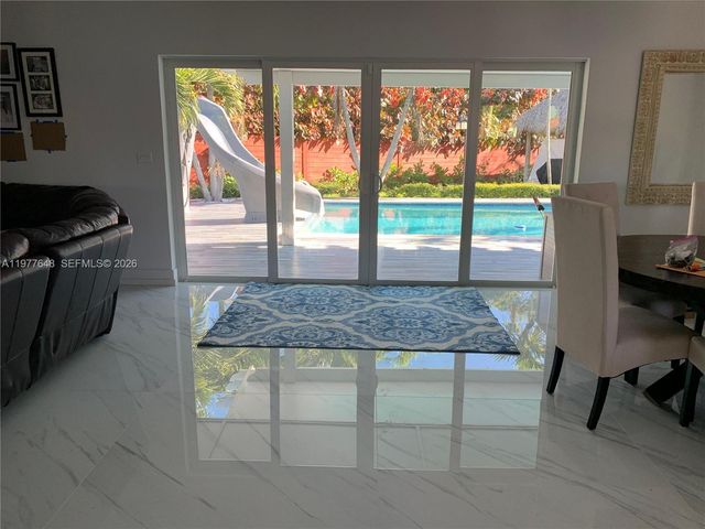 16761 SW 92nd Ave, Palmetto Bay, FL 33157