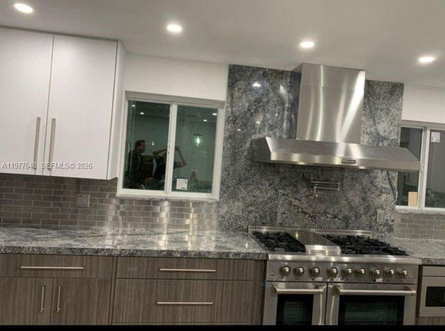 16761 SW 92nd Ave, Palmetto Bay, FL 33157