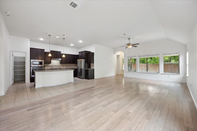 148 Peacock TRL, Buda, TX 78610