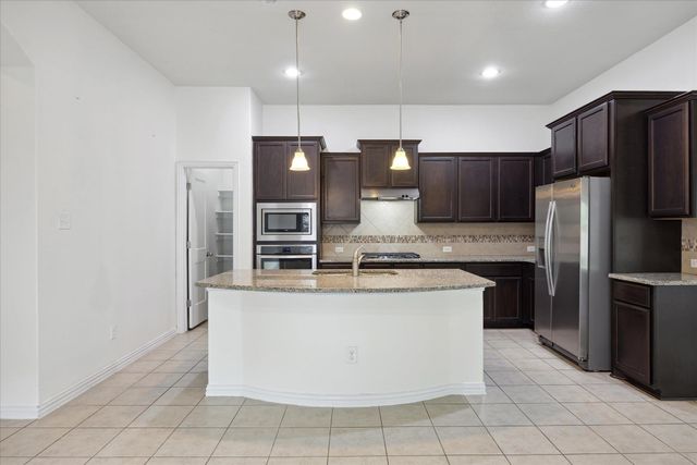 148 Peacock TRL, Buda, TX 78610