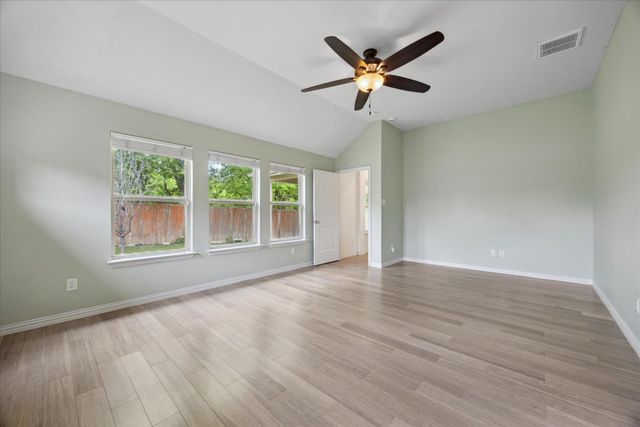 148 Peacock TRL, Buda, TX 78610