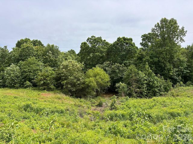 0000 Section House Road, Hickory, NC 28601