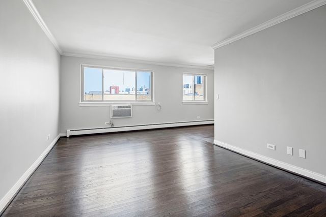 1060 W Hollywood Avenue 514, Chicago, IL 60660