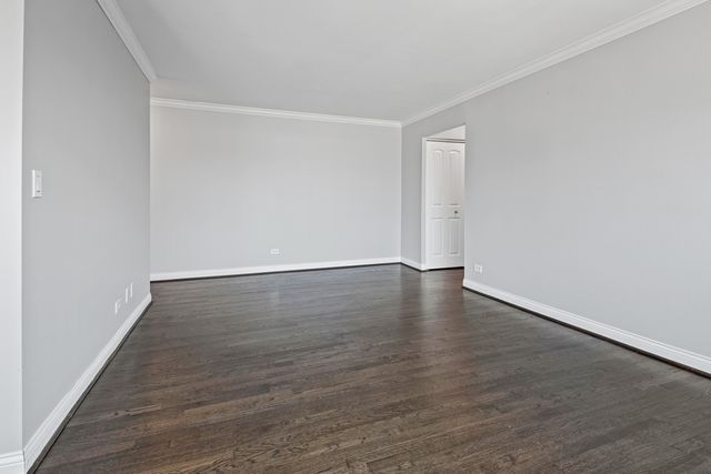1060 W Hollywood Avenue 514, Chicago, IL 60660