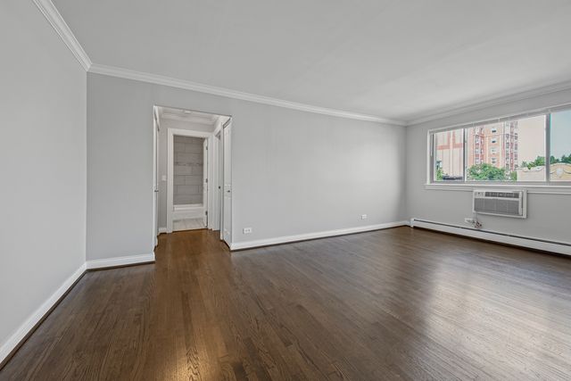 1060 W Hollywood Avenue 514, Chicago, IL 60660