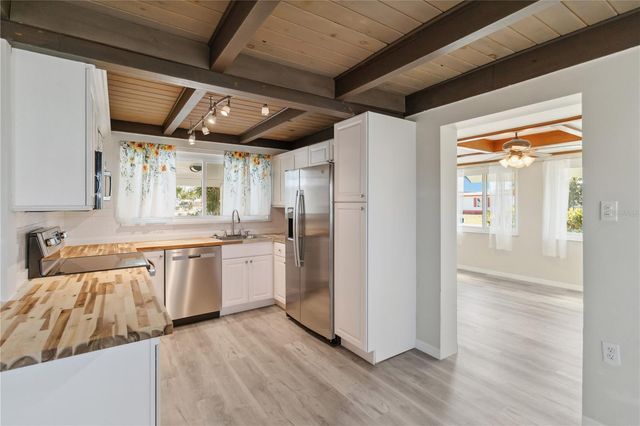 1305 ROCKY CREEK LANE, Englewood, FL 34224