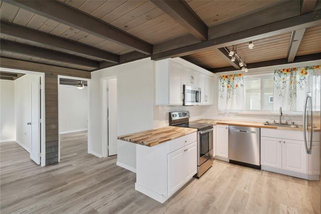 1305 ROCKY CREEK LANE, Englewood, FL 34224