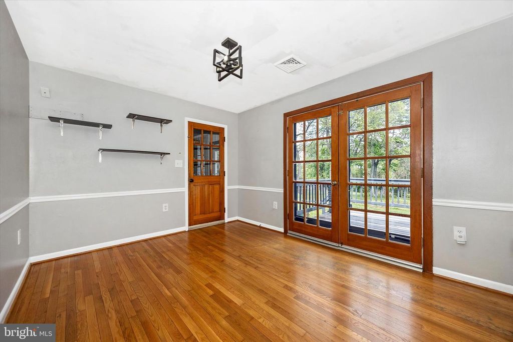 Image 12 of property listing at 3905 SUGARLOAF DR, Monrovia, MD 21770