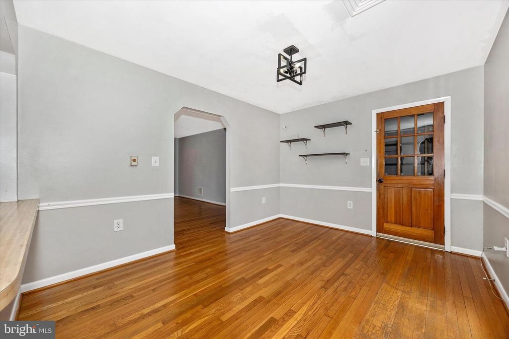 Image 13 of property listing at 3905 SUGARLOAF DR, Monrovia, MD 21770