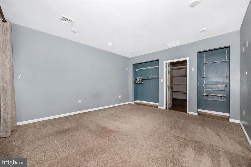 Image 14 of property listing at 3905 SUGARLOAF DR, Monrovia, MD 21770