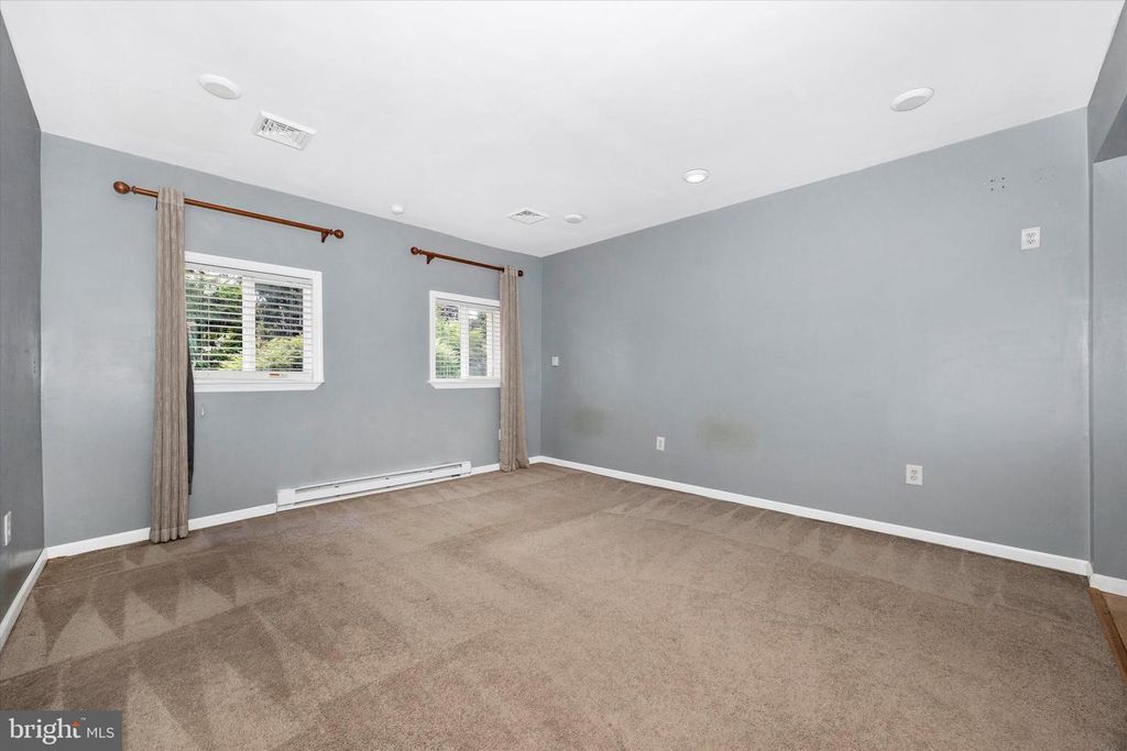 Image 15 of property listing at 3905 SUGARLOAF DR, Monrovia, MD 21770
