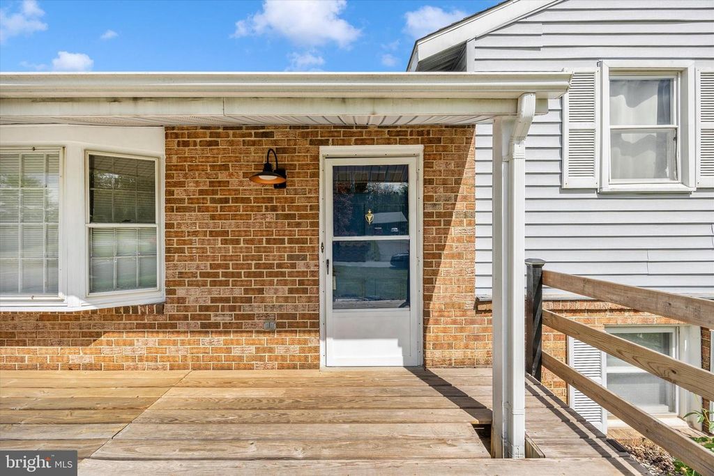 Image 2 of property listing at 3905 SUGARLOAF DR, Monrovia, MD 21770