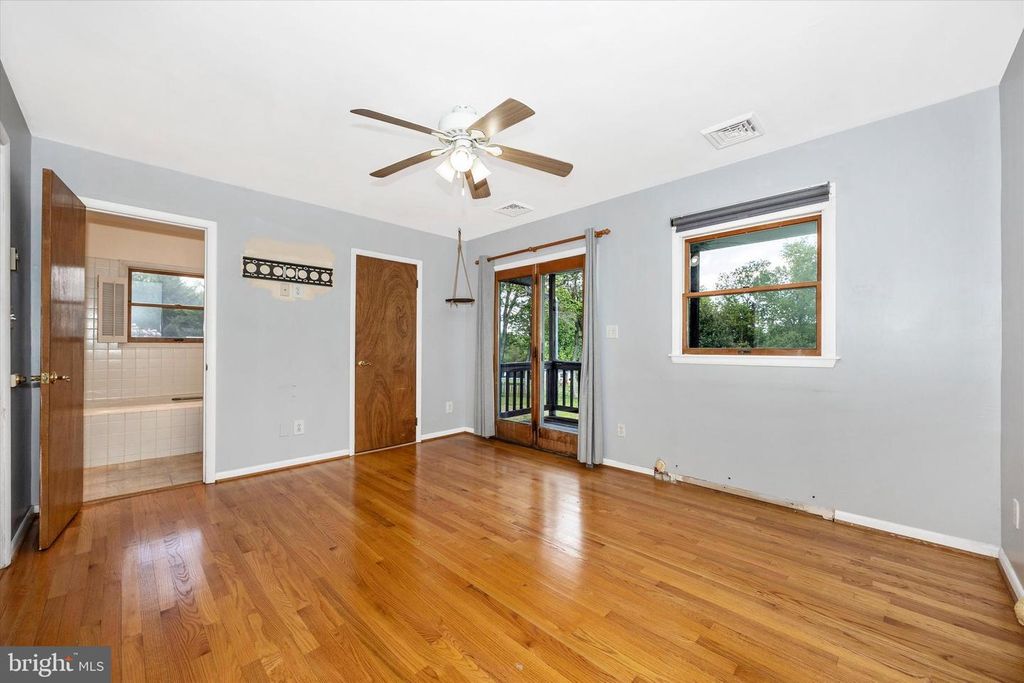 Image 20 of property listing at 3905 SUGARLOAF DR, Monrovia, MD 21770