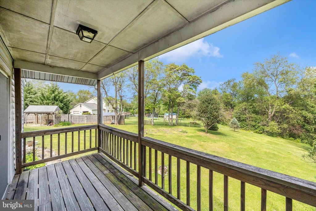 Image 22 of property listing at 3905 SUGARLOAF DR, Monrovia, MD 21770