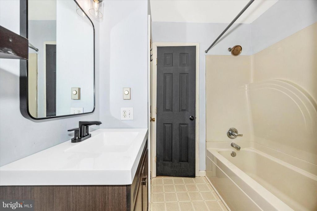 Image 28 of property listing at 3905 SUGARLOAF DR, Monrovia, MD 21770