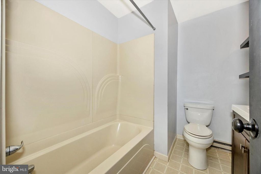 Image 29 of property listing at 3905 SUGARLOAF DR, Monrovia, MD 21770