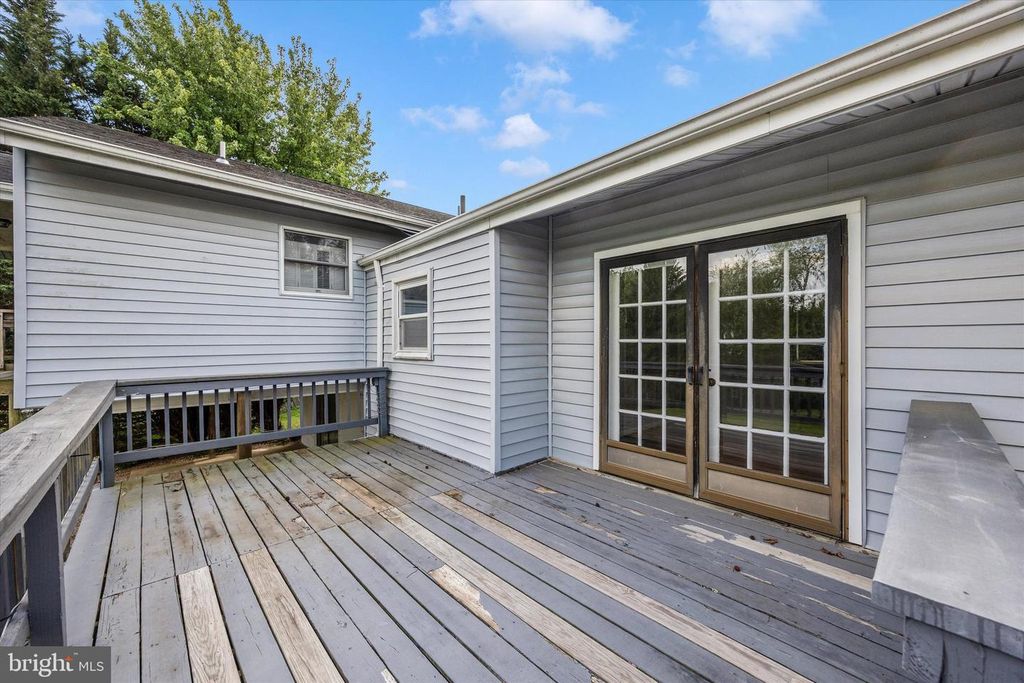 Image 40 of property listing at 3905 SUGARLOAF DR, Monrovia, MD 21770