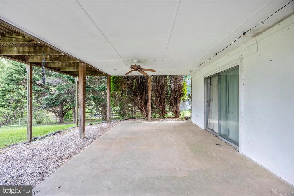 Image 42 of property listing at 3905 SUGARLOAF DR, Monrovia, MD 21770