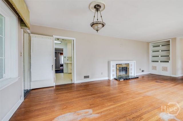 48 E 61st Street, Savannah, GA 31405