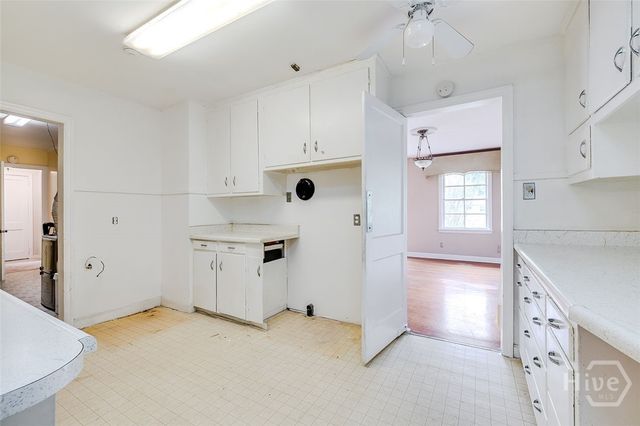 48 E 61st Street, Savannah, GA 31405