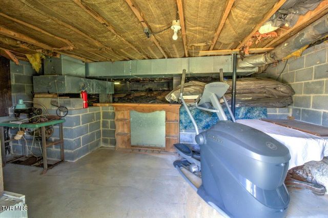 965 Old Gray Station Road, Johnson City, TN 37615