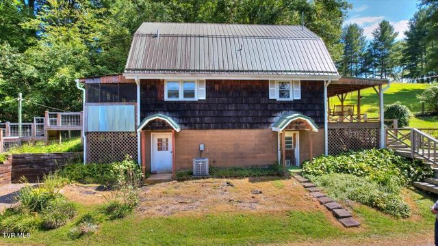 965 Old Gray Station Road, Johnson City, TN 37615
