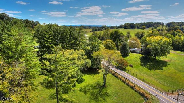 965 Old Gray Station Road, Johnson City, TN 37615