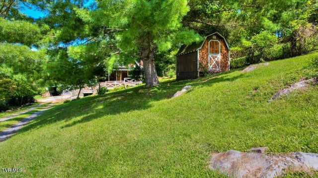 965 Old Gray Station Road, Johnson City, TN 37615