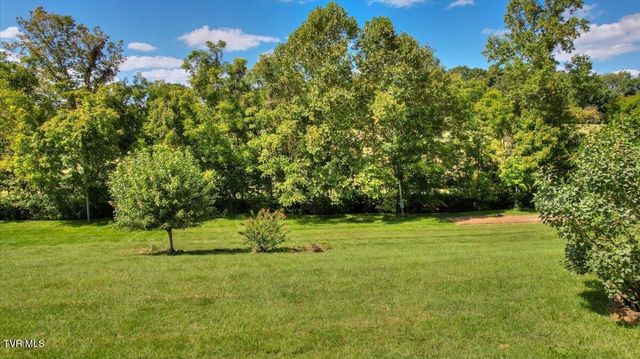 965 Old Gray Station Road, Johnson City, TN 37615
