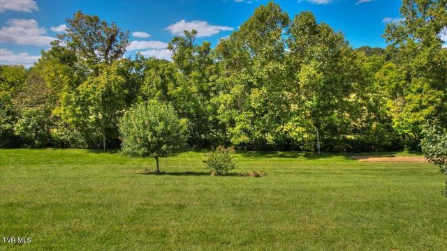 965 Old Gray Station Road, Johnson City, TN 37615
