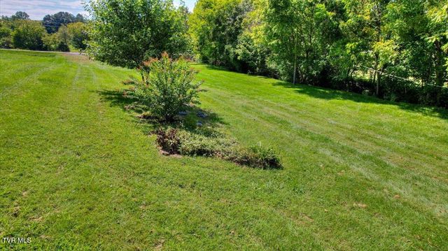 965 Old Gray Station Road, Johnson City, TN 37615