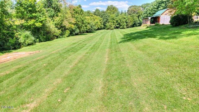 965 Old Gray Station Road, Johnson City, TN 37615