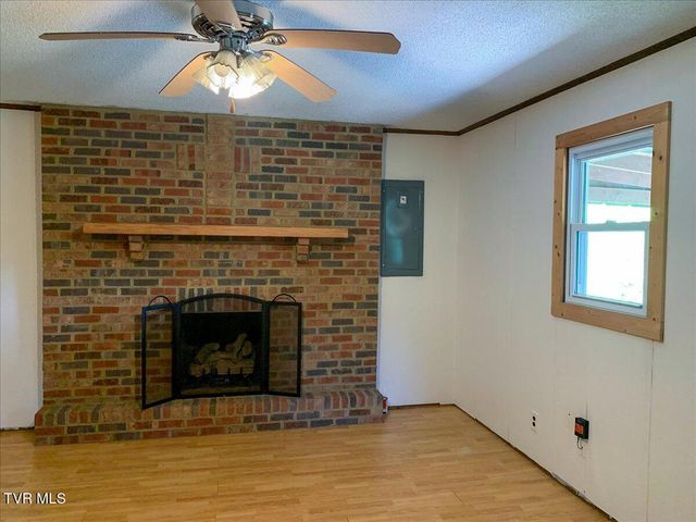 965 Old Gray Station Road, Johnson City, TN 37615