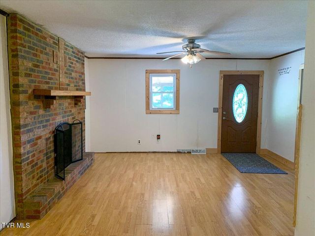 965 Old Gray Station Road, Johnson City, TN 37615