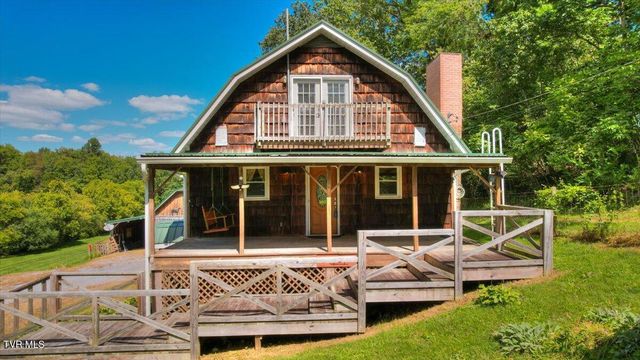 965 Old Gray Station Road, Johnson City, TN 37615