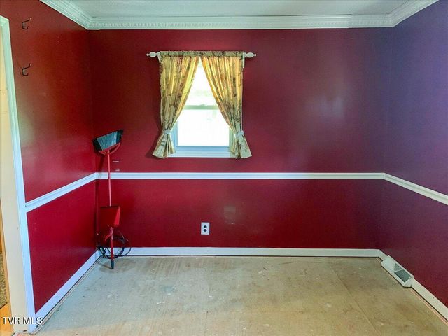 965 Old Gray Station Road, Johnson City, TN 37615