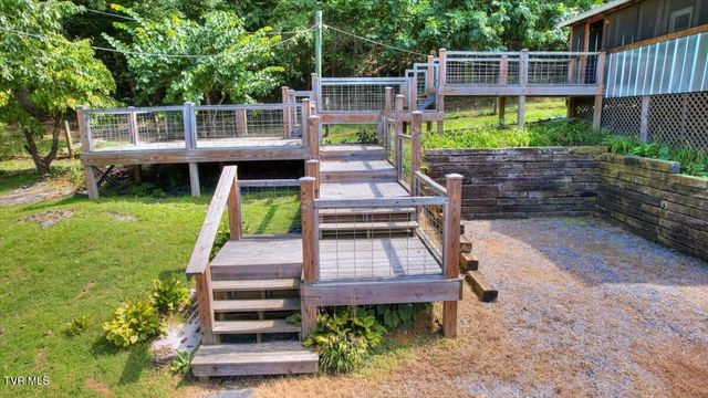 965 Old Gray Station Road, Johnson City, TN 37615
