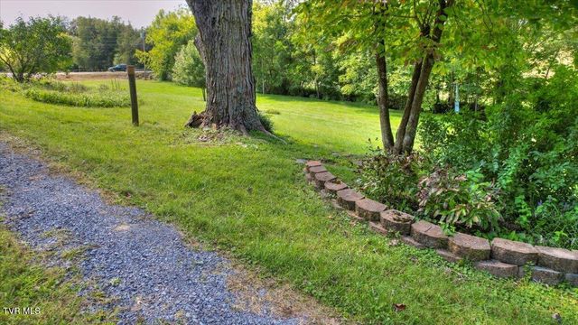 965 Old Gray Station Road, Johnson City, TN 37615