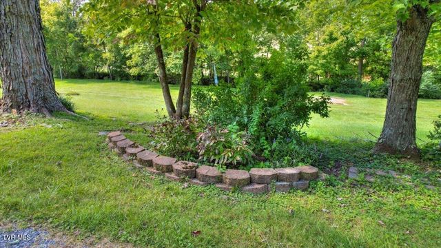 965 Old Gray Station Road, Johnson City, TN 37615