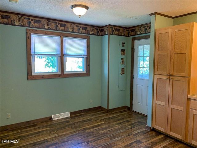 965 Old Gray Station Road, Johnson City, TN 37615