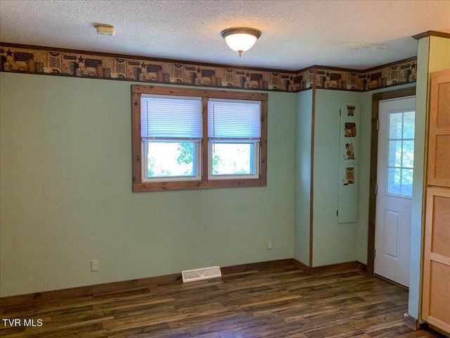 965 Old Gray Station Road, Johnson City, TN 37615