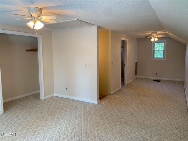 965 Old Gray Station Road, Johnson City, TN 37615