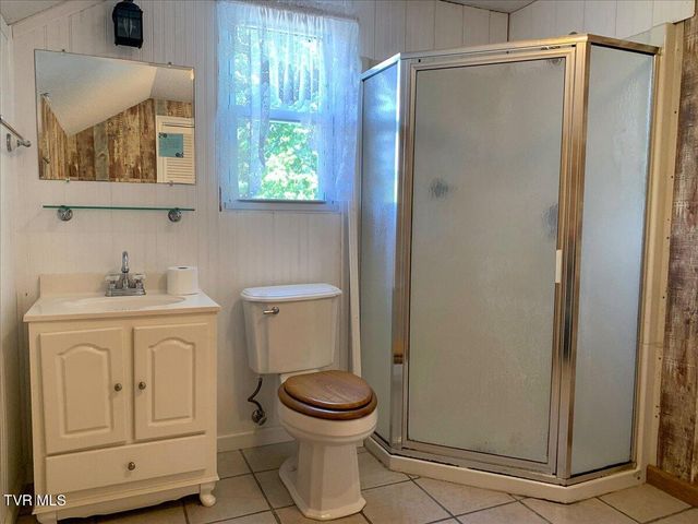 965 Old Gray Station Road, Johnson City, TN 37615