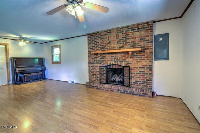 965 Old Gray Station Road, Johnson City, TN 37615